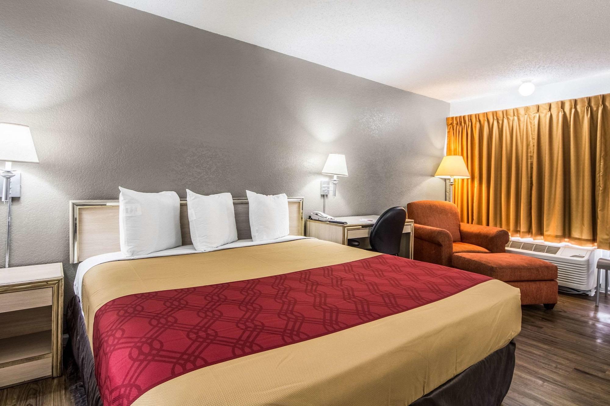 Econo Lodge Airport I-35 North Farmers Branch Eksteriør billede
