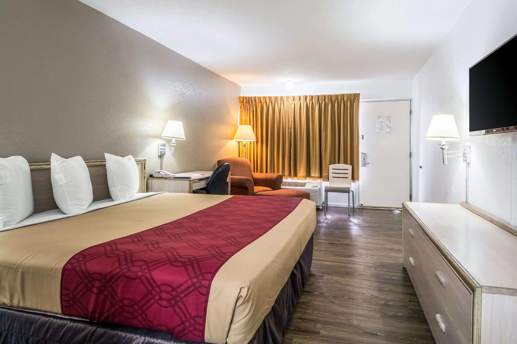 Econo Lodge Airport I-35 North Farmers Branch Eksteriør billede