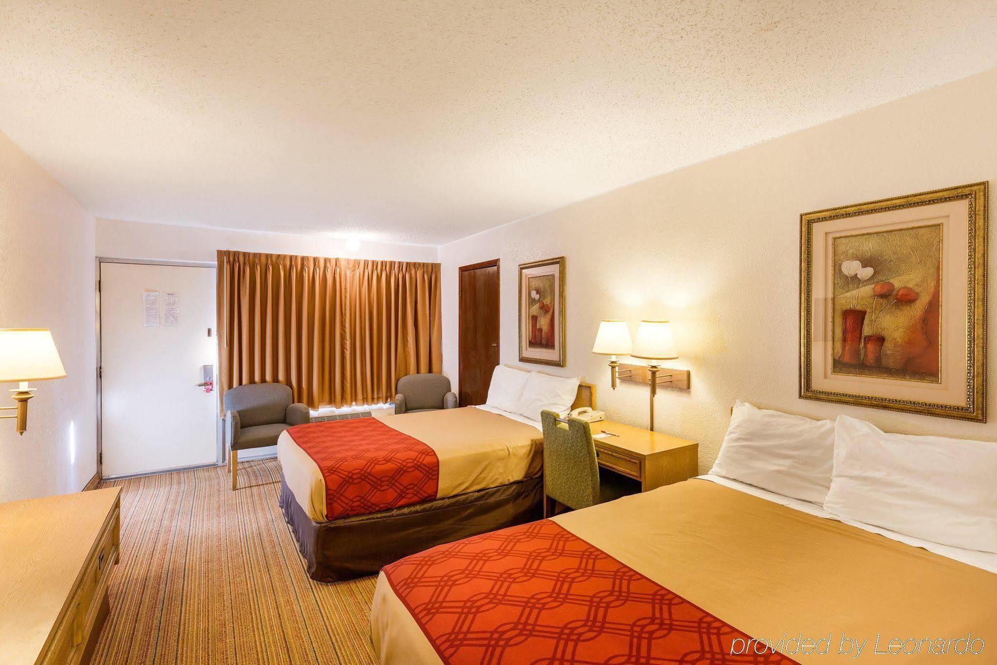 Econo Lodge Airport I-35 North Farmers Branch Eksteriør billede