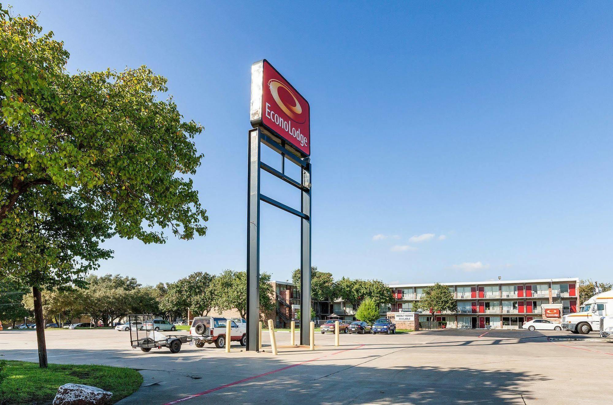Econo Lodge Airport I-35 North Farmers Branch Eksteriør billede